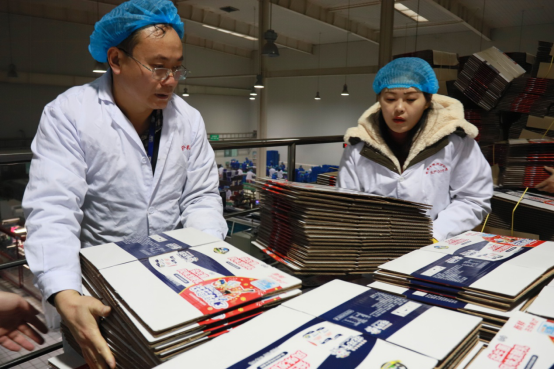 党员带头赴一线  助力春节保生产—江南（中国）别样“生产突击队”助力车间生产