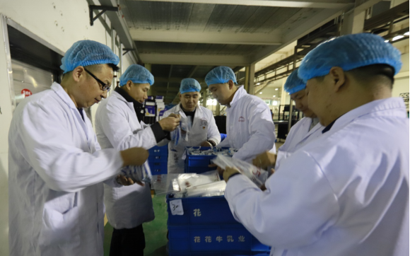 党员带头赴一线  助力春节保生产—江南（中国）别样“生产突击队”助力车间生产