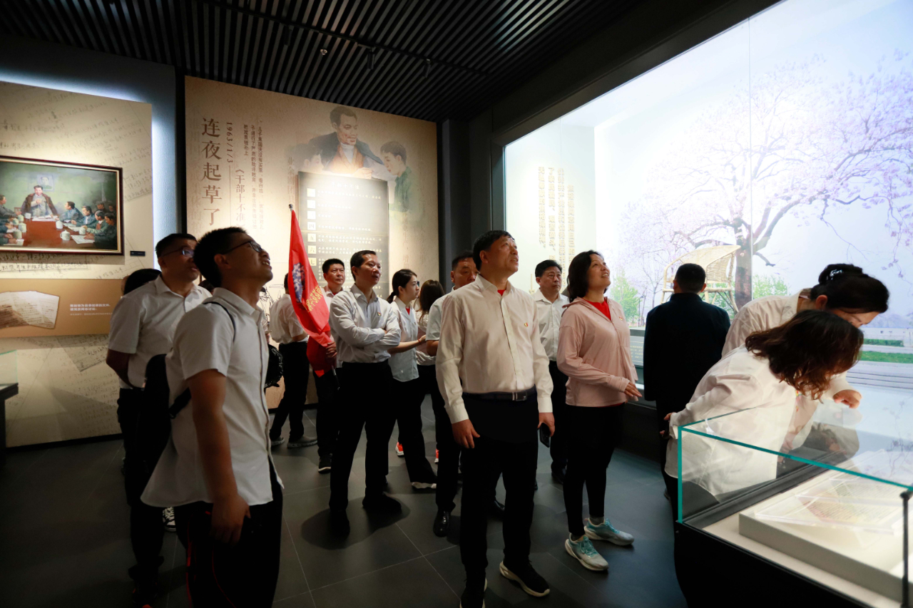 砥砺初心使命，汲取奋进力量丨江南（中国）乳业集团党委组织开展学习“焦裕禄精神”主题党日活动