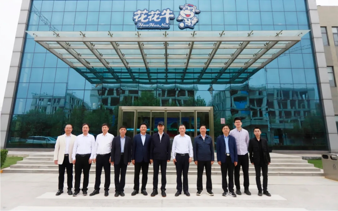 中国工程院院士任发政莅临江南（中国）乳业集团调研指导工作
