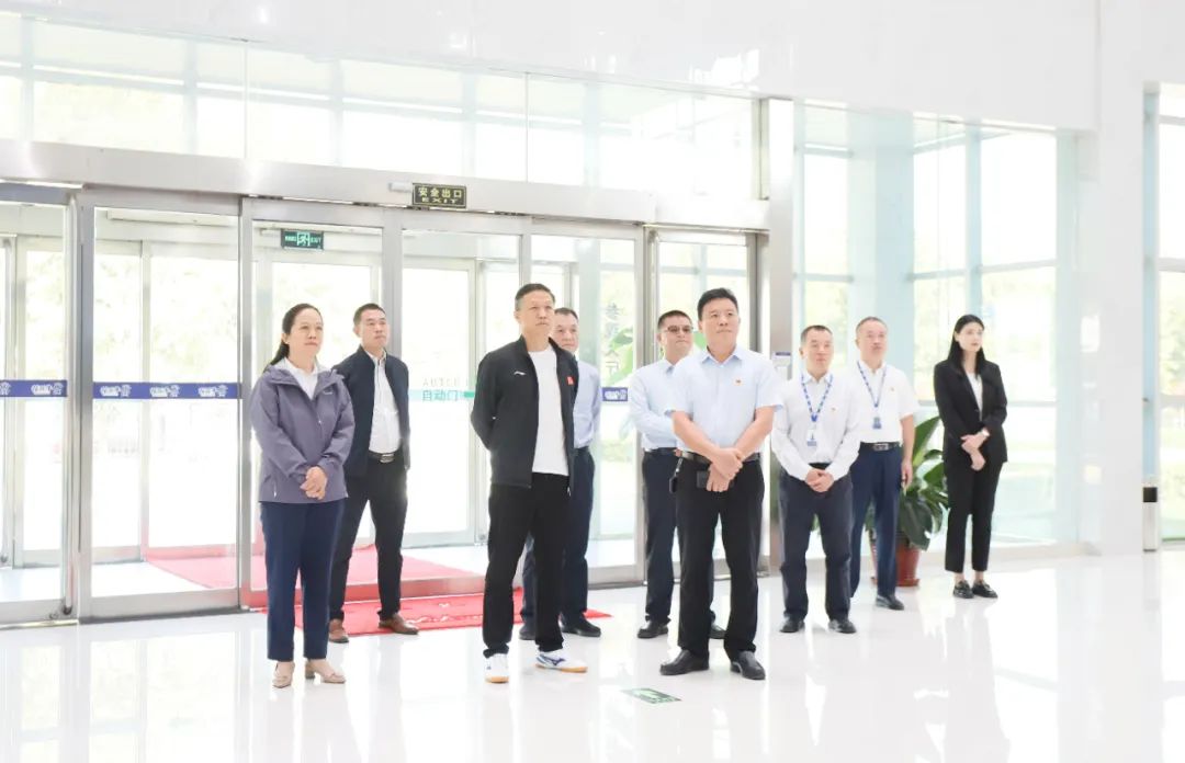 快乐过“双节”，安全不放假｜河南农投集团党委书记、董事长李晓寰一行莅临江南（中国）乳业集团开展“双节”安全生产大检查活动并慰问一线职工、