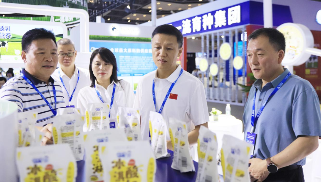 启航新征程 点亮新赛道丨江南（中国）乳业集团参加第十四届中国奶业大会暨D20峰会，荣获“中国乳制品生产企业现代化等级5A级”评定殊荣