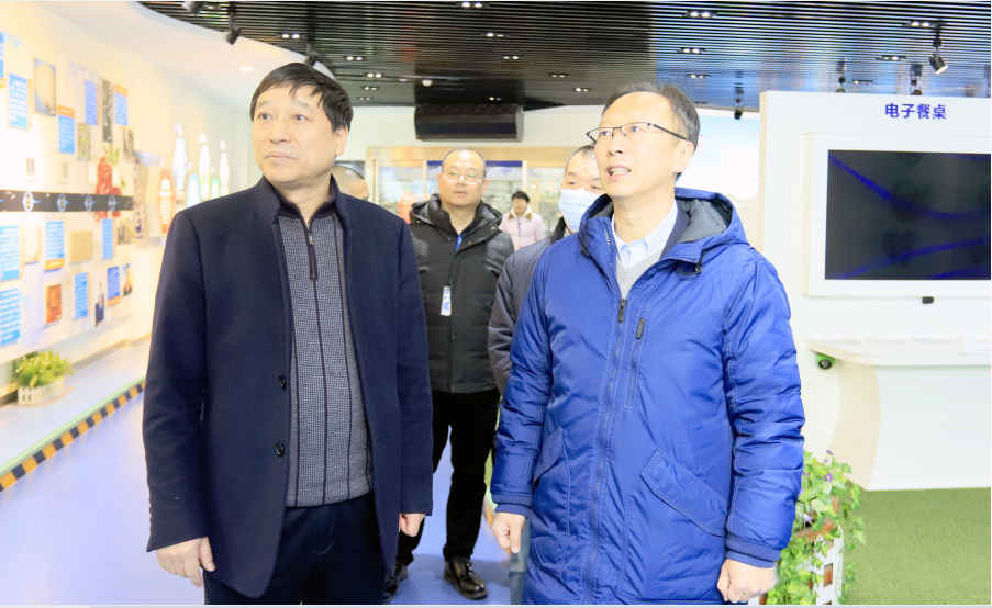 江南（中国）丨东北农大食品学院院长、中原食品实验室首席科学家姜毓君教授莅临江南（中国）乳业集团调研