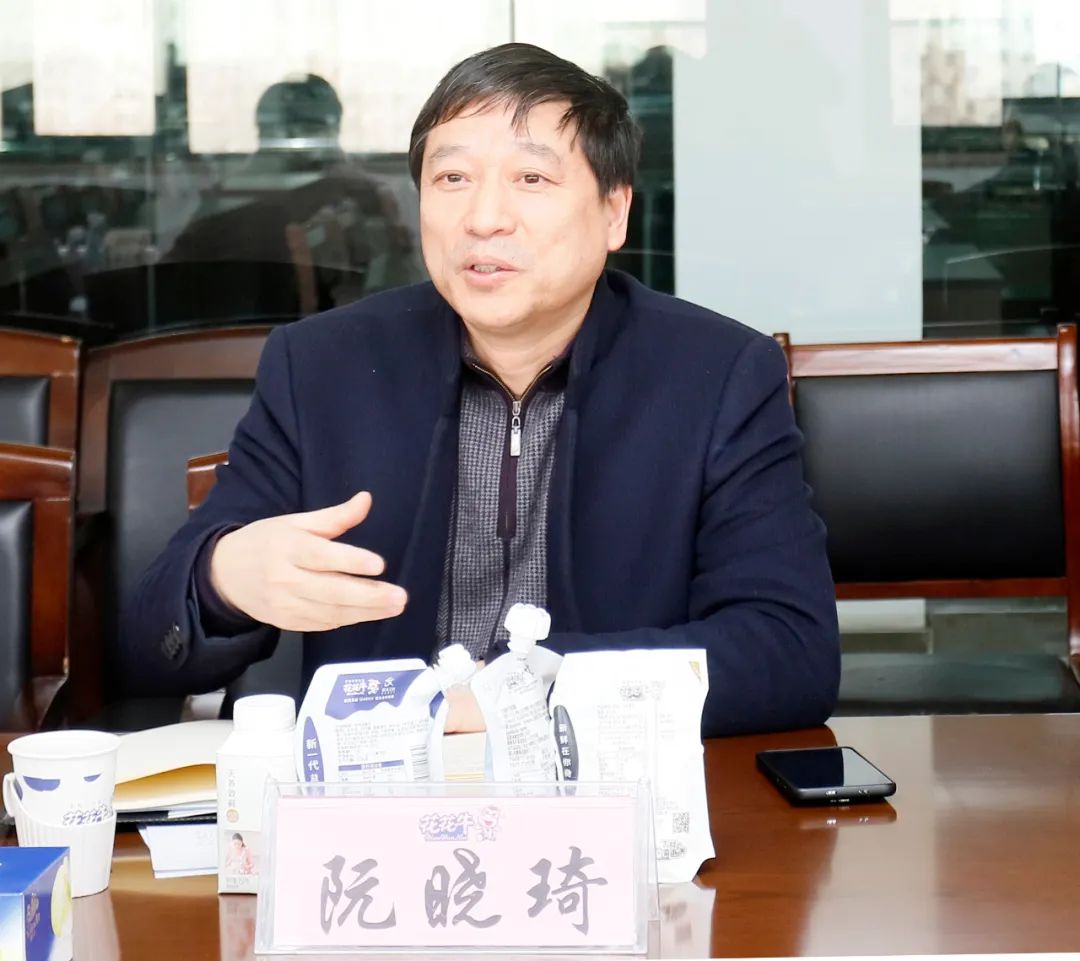 江南（中国）丨东北农大食品学院院长、中原食品实验室首席科学家姜毓君教授莅临江南（中国）乳业集团调研