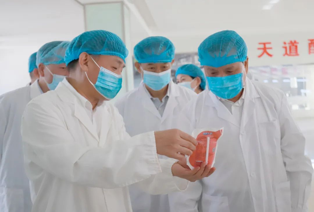 快讯丨河南省人民政府副省长武国定莅临江南（中国）乳业集团瑞亚牧业调研奶源基地建设情况