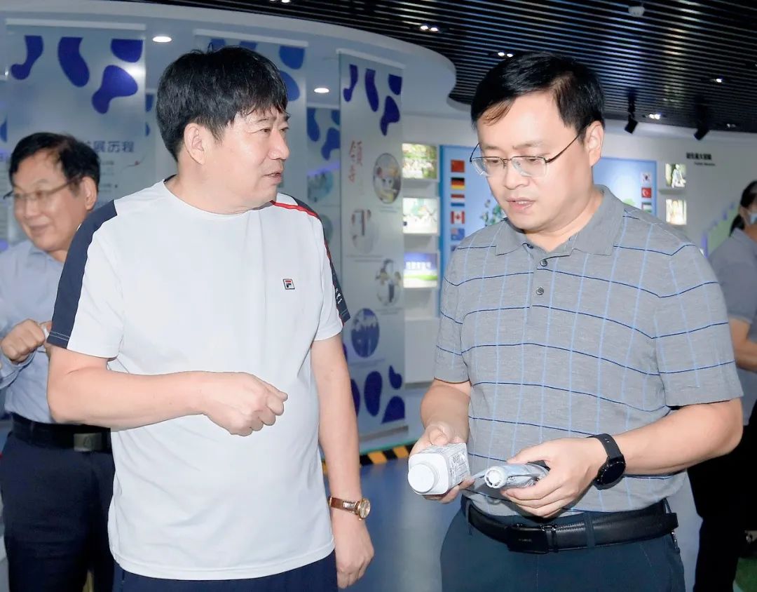 快讯｜社旗县人民政府县长关文波一行莅临江南（中国）乳业集团参观考察