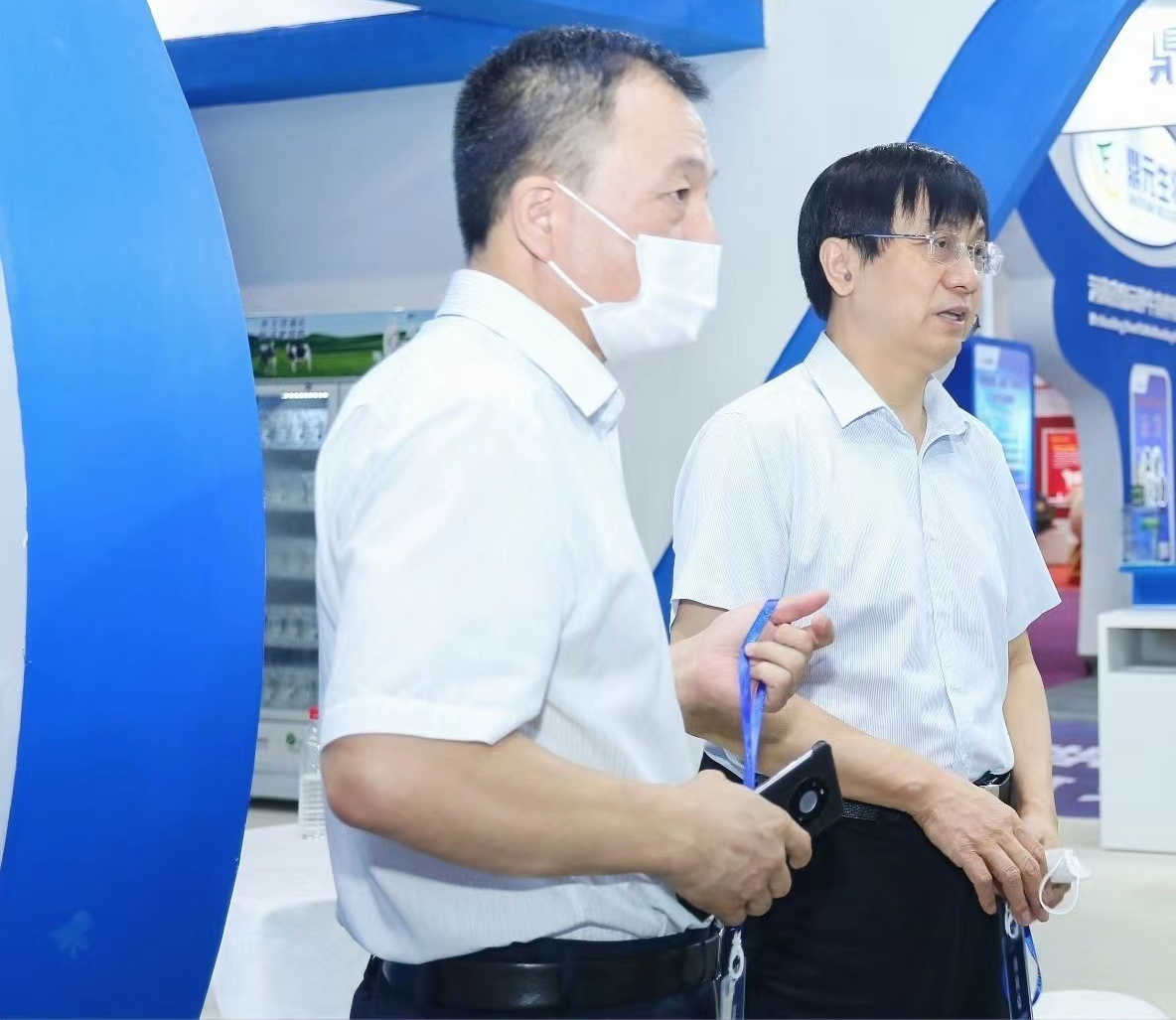 江南（中国） | 第34届中原畜牧业交易博览会开幕河南省人民政府副省长武国定莅临江南（中国）展台参观