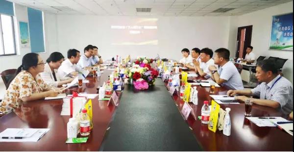 河南省高级人民法院院长胡道才一行莅临江南（中国）乳业集团开展“万人助万企”活动 助力企业发展