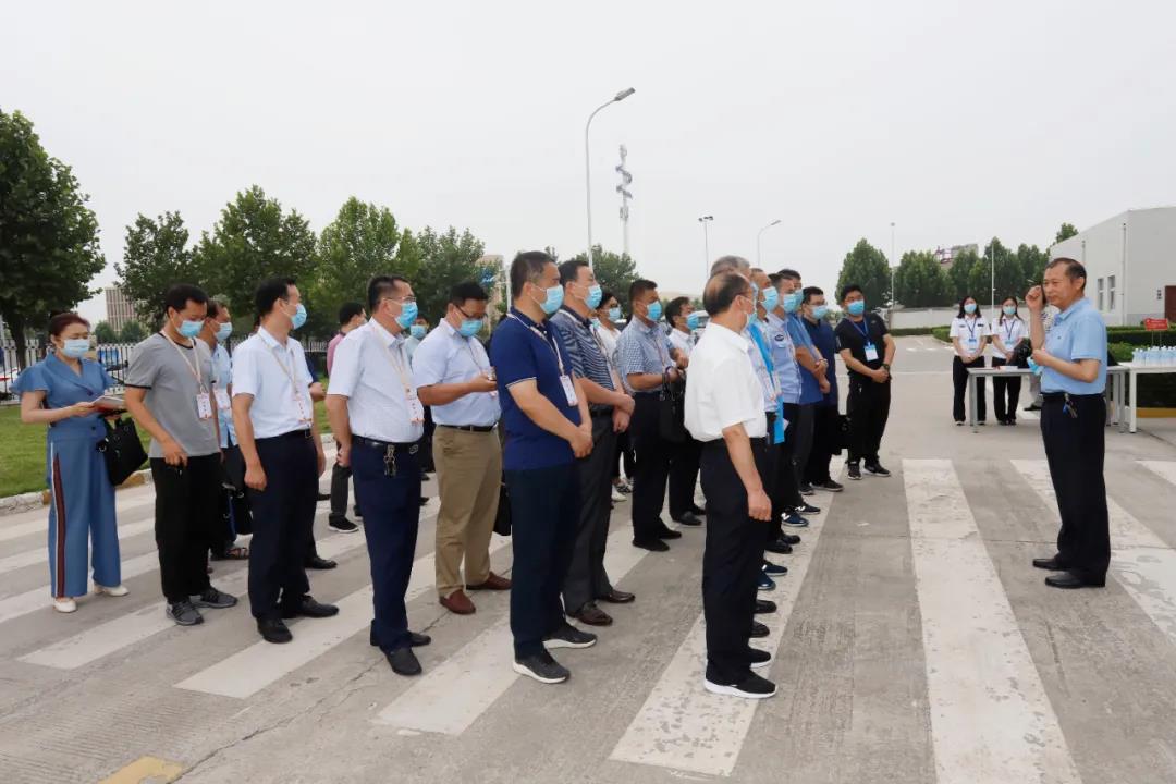 郑州市安全生产双重预防体系建设现场观摩会在江南（中国）乳业集团郑州分公司召开