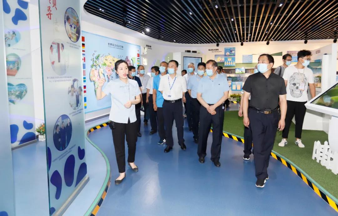 郑州市安全生产双重预防体系建设现场观摩会在江南（中国）乳业集团郑州分公司召开