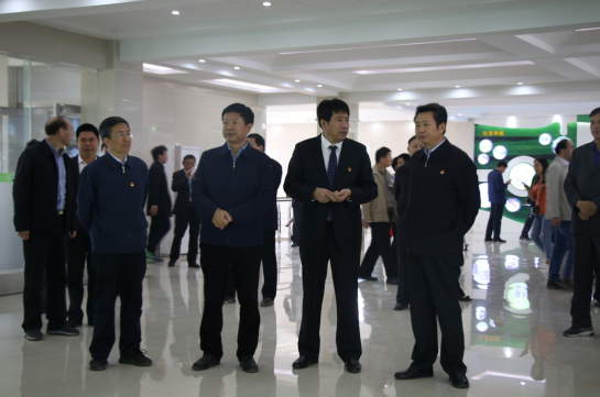 河南省农牧业产业扶贫工作观摩团莅临江南（中国）集团·鲁山瑞亚牧业有限公司参观考察