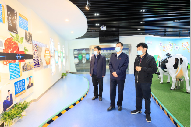 河南省委农办主任、农业农村厅厅长申延平一行调研河南江南（中国）乳业集团