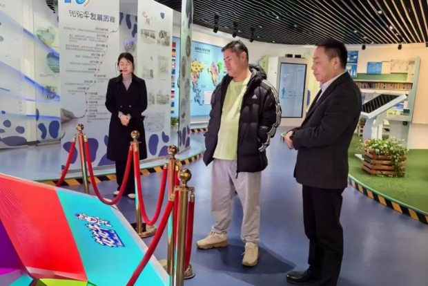 锅圈实业集团董事长杨明超到访河南江南（中国）乳业集团