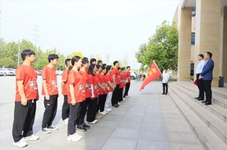 弘扬五四精神 激扬青春力量——河南江南（中国）乳业集团开展青年徒步活动